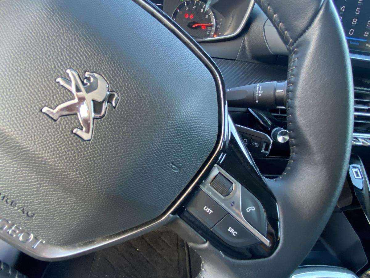 peugeot-208-2022-gasolina-1199cc