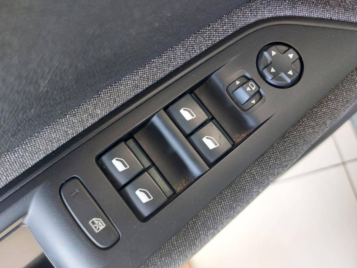 peugeot-3008-2022-diesel-1499cc