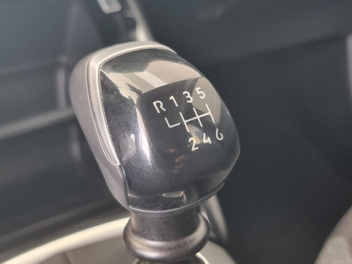 peugeot-208-2024-gasolina-1199cc
