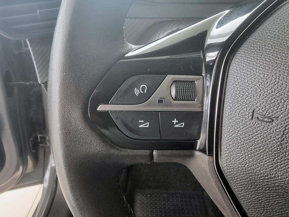 peugeot-208-2024-gasolina-1199cc