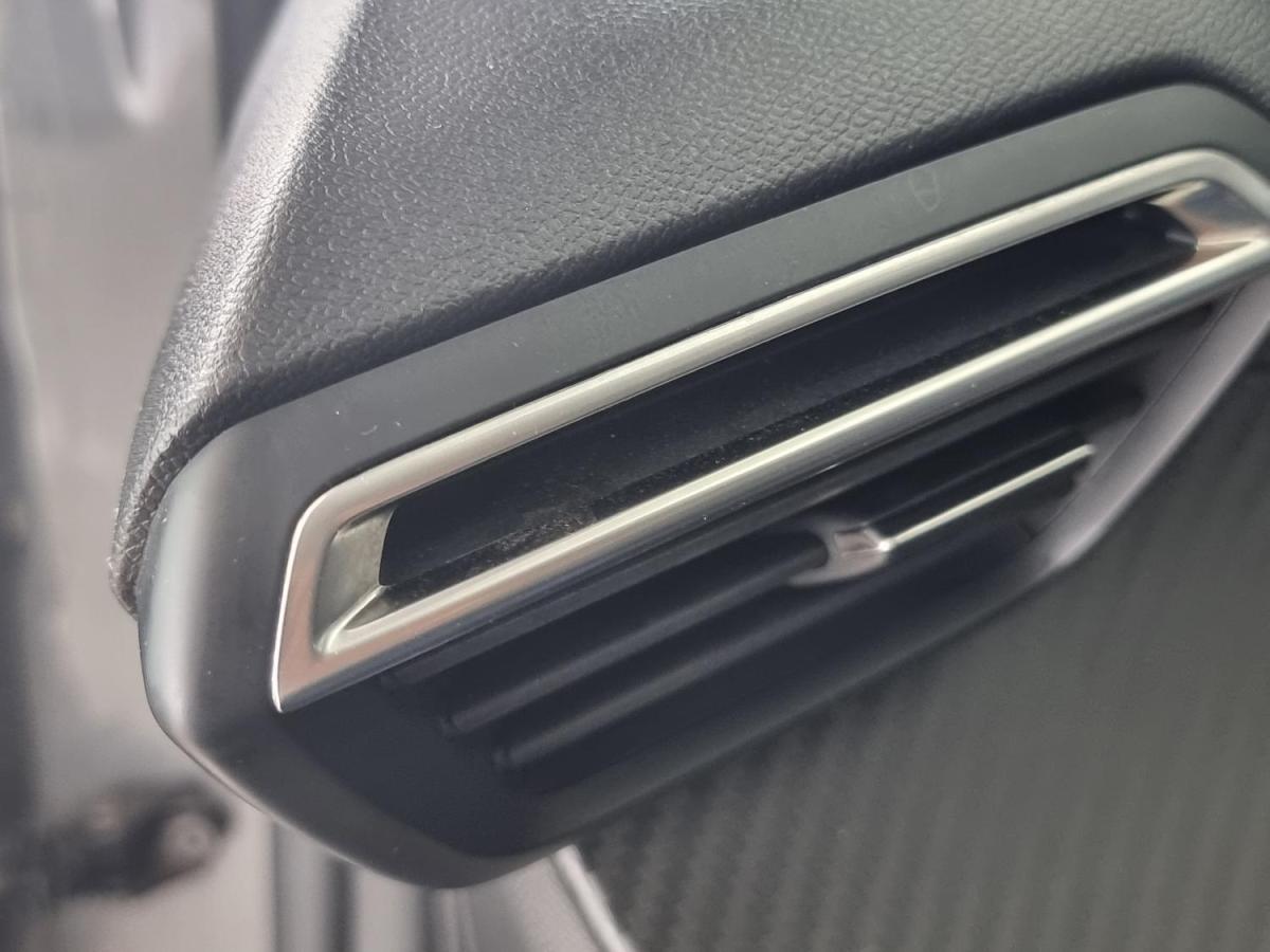 peugeot-208-2024-gasolina-1199cc