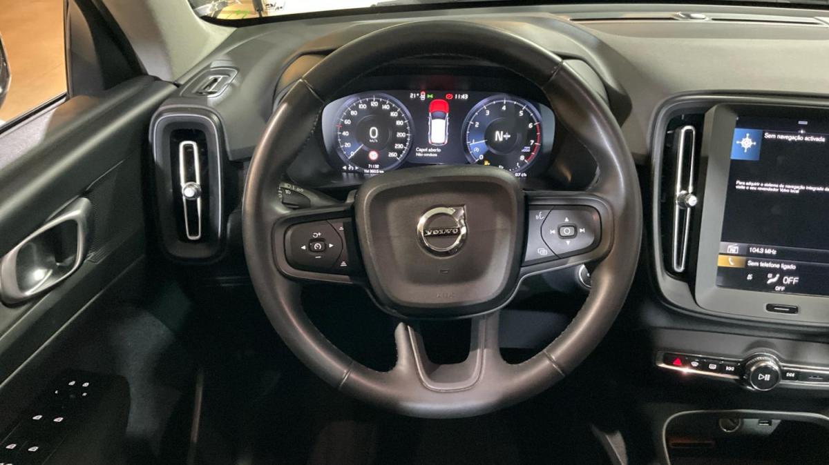 volvo-xc40-2023-gasolina-1477cc