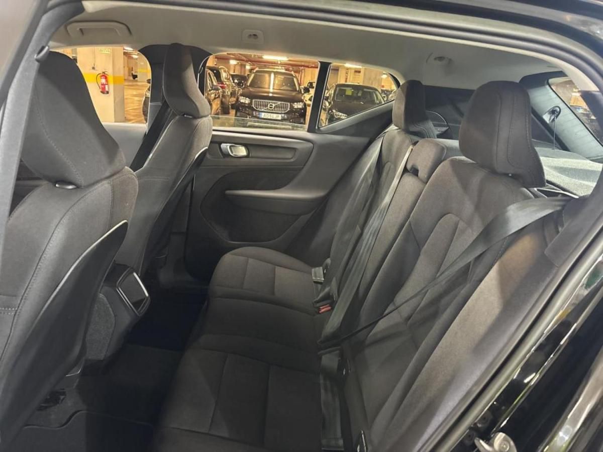 volvo-xc40-2023-gasolina-1477cc