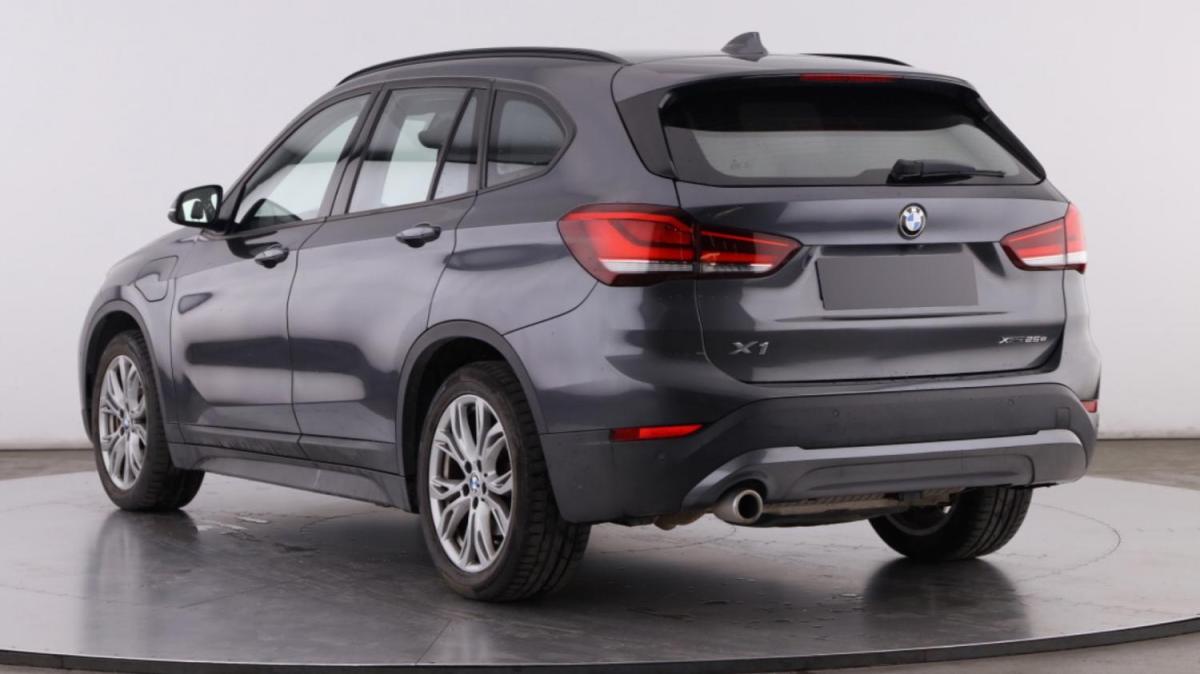 bmw-x1-2021-hibrido-a-gasolina-1499cc