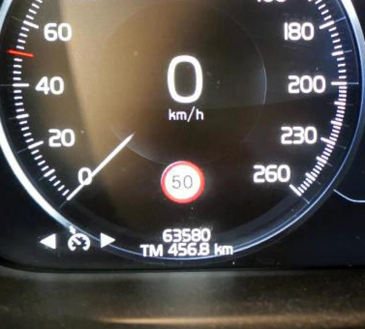 volvo-v60-2021-hibrido-a-gasolina-1969cc