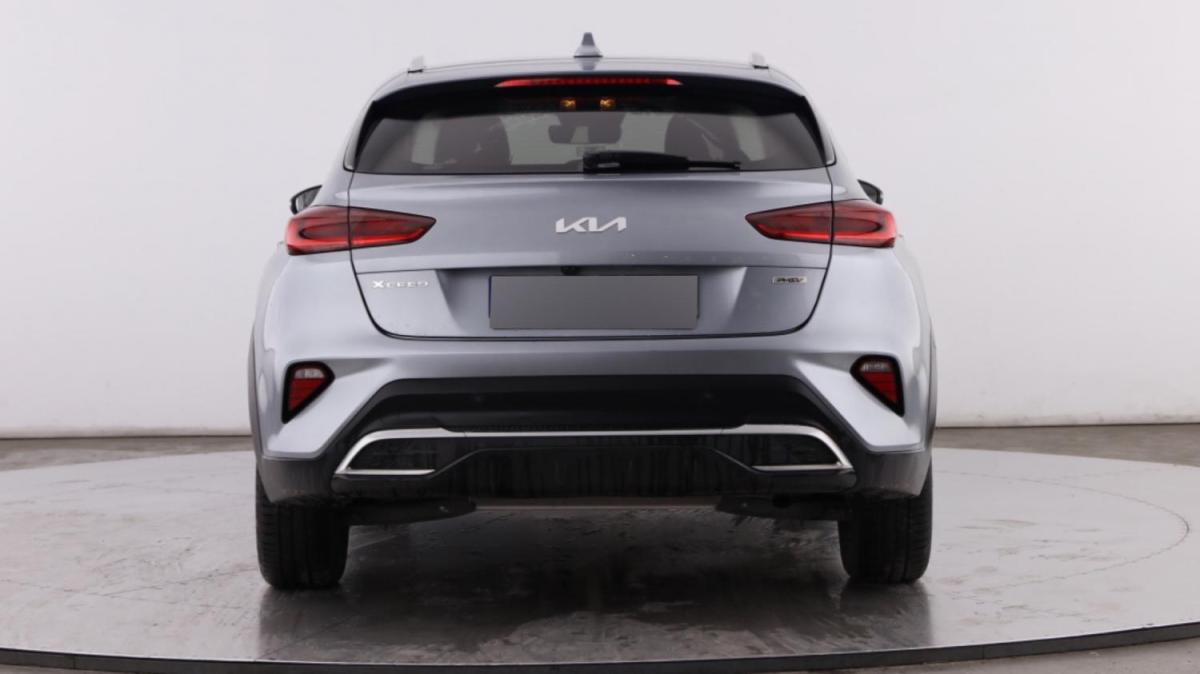 kia-xceed-2023-hibrido-a-gasolina-1580cc