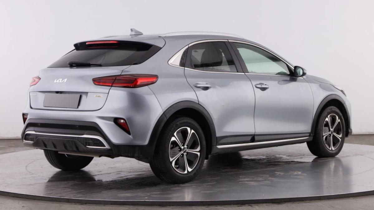 kia-xceed-2023-hibrido-a-gasolina-1580cc