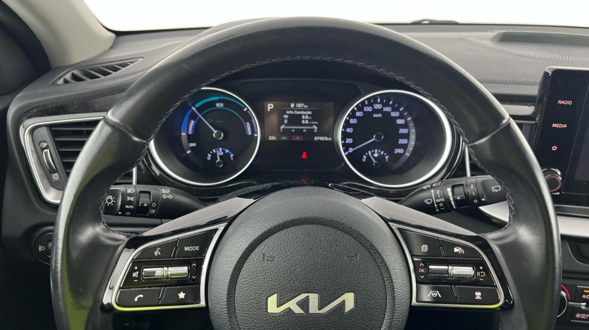 kia-xceed-2023-hibrido-a-gasolina-1580cc