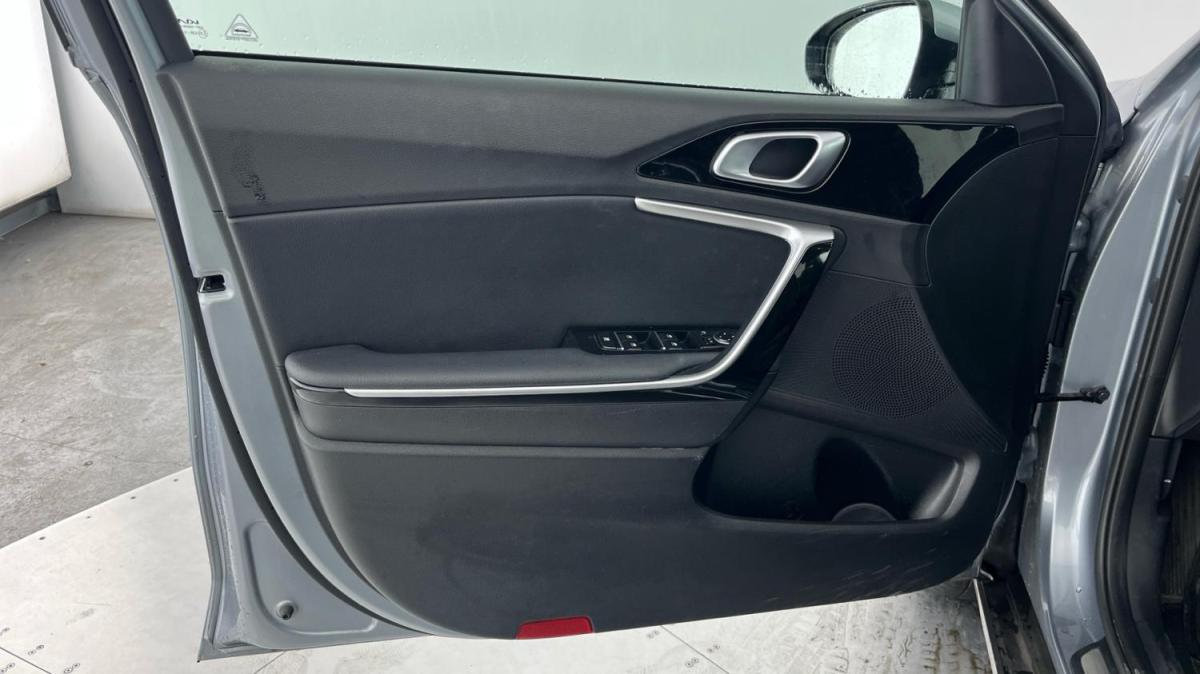 kia-xceed-2023-hibrido-a-gasolina-1580cc