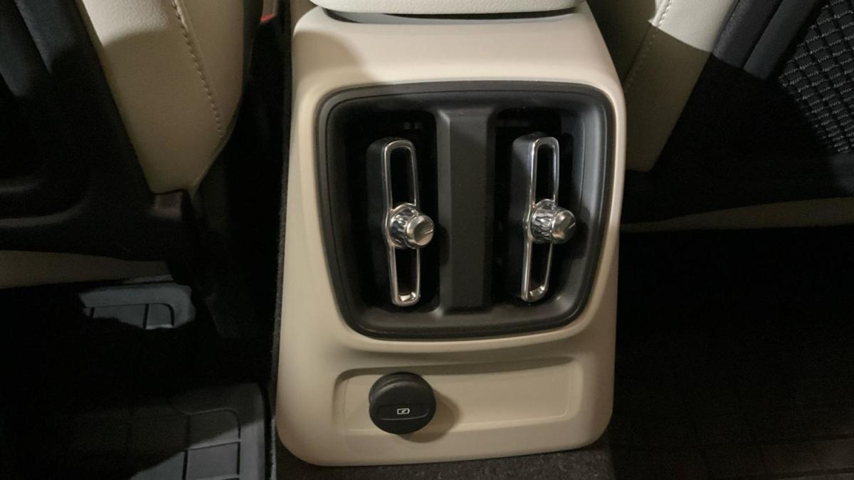 volvo-xc40-2021-hibrido-a-gasolina-1477cc