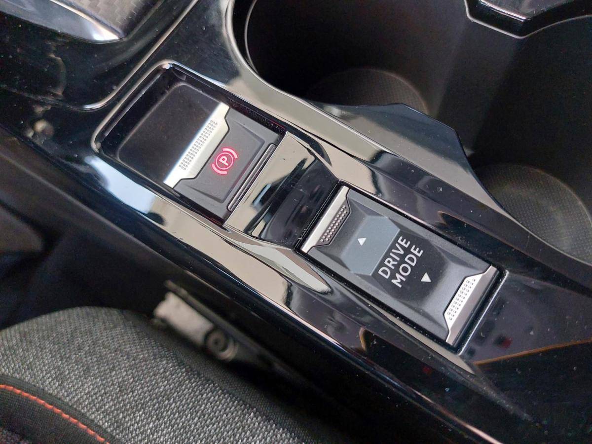 peugeot-e-2008-2021-eletrico-0cc