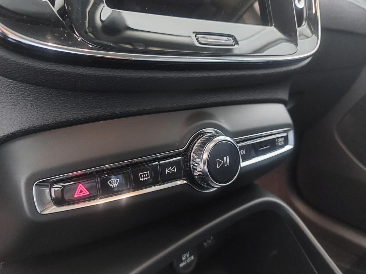 volvo-xc40-2021-hibrido-a-gasolina-1477cc