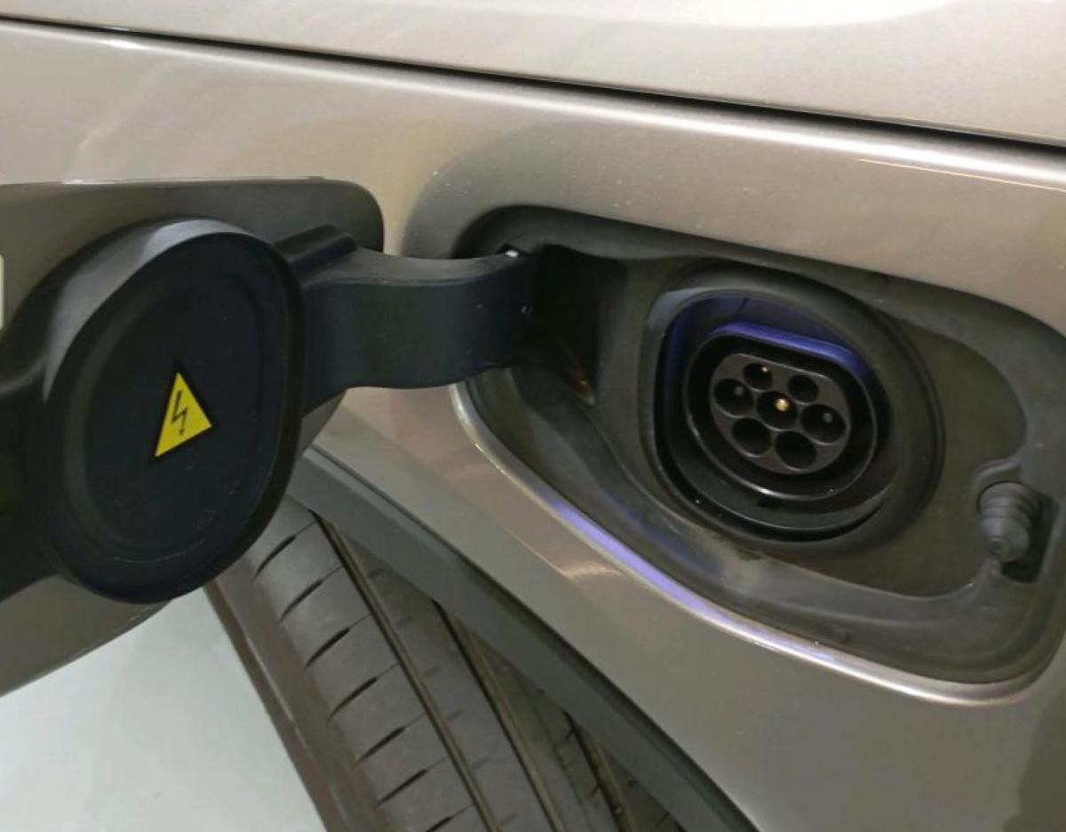 volvo-xc40-2021-hibrido-a-gasolina-1477cc