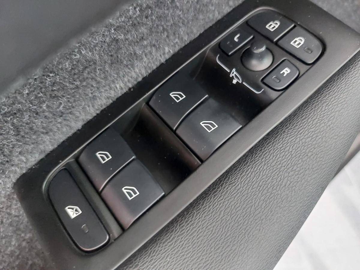 volvo-xc40-2021-hibrido-a-gasolina-1477cc