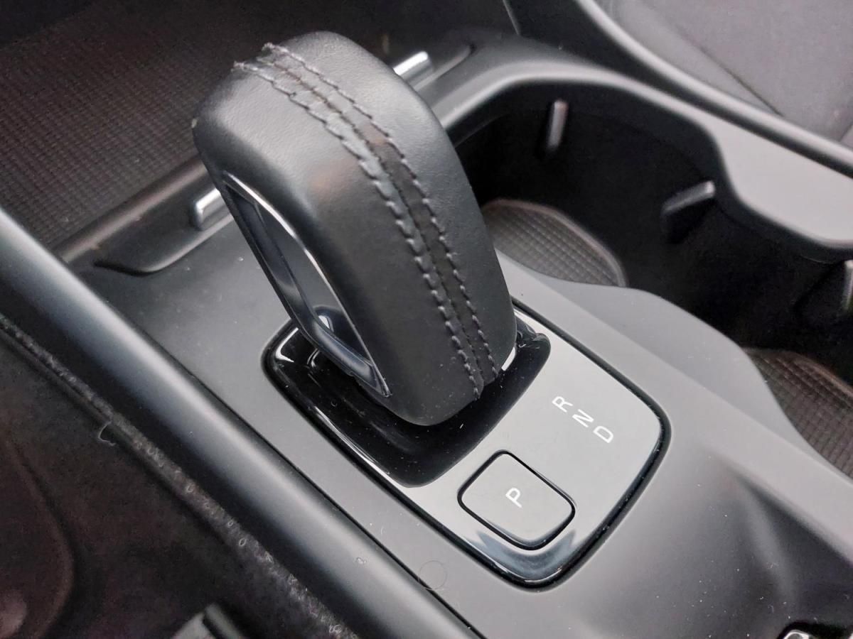 volvo-xc40-2021-hibrido-a-gasolina-1477cc