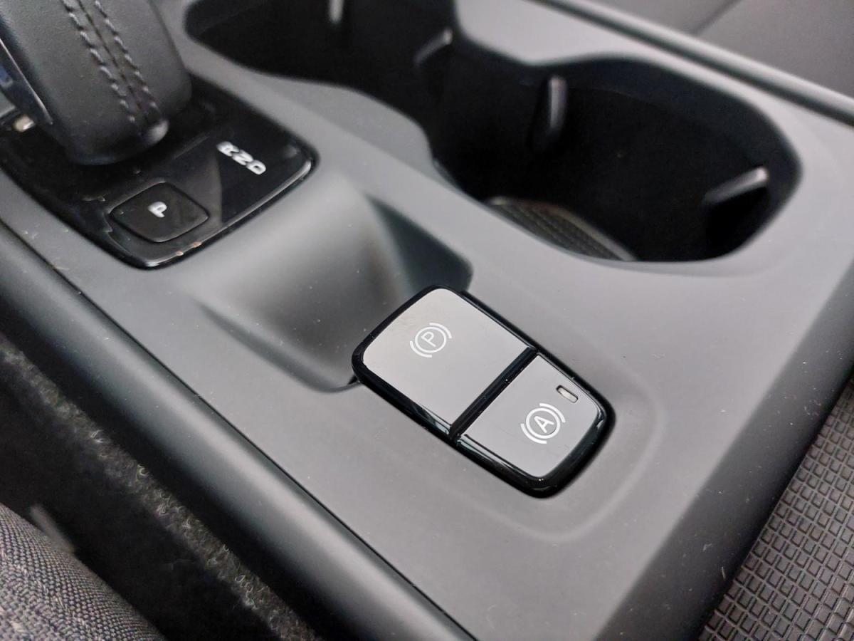 volvo-xc40-2021-hibrido-a-gasolina-1477cc