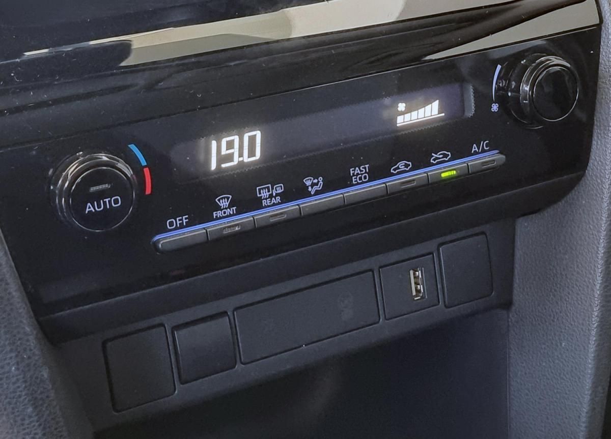 toyota-yaris-cross-2023-hibrido-a-gasolina-1490cc