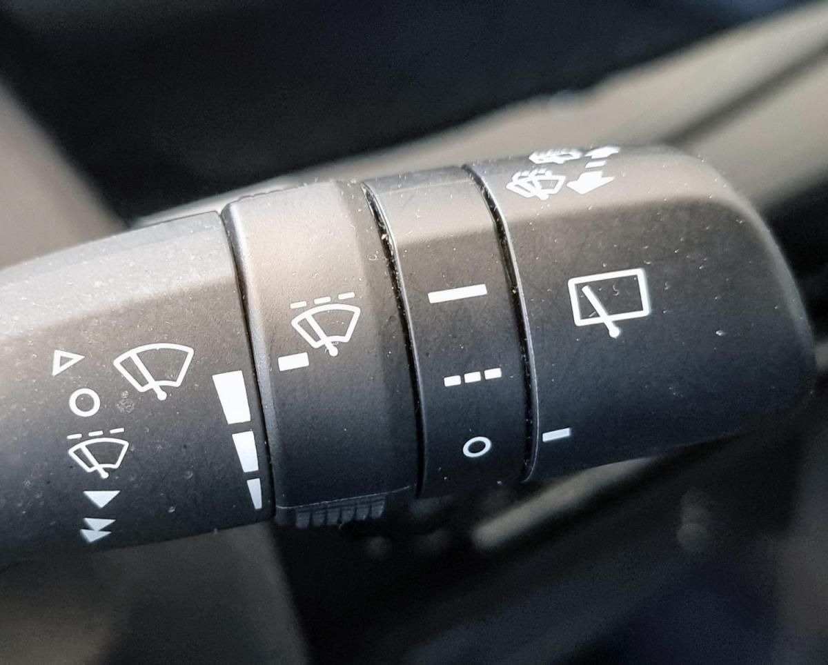 toyota-yaris-cross-2023-hibrido-a-gasolina-1490cc