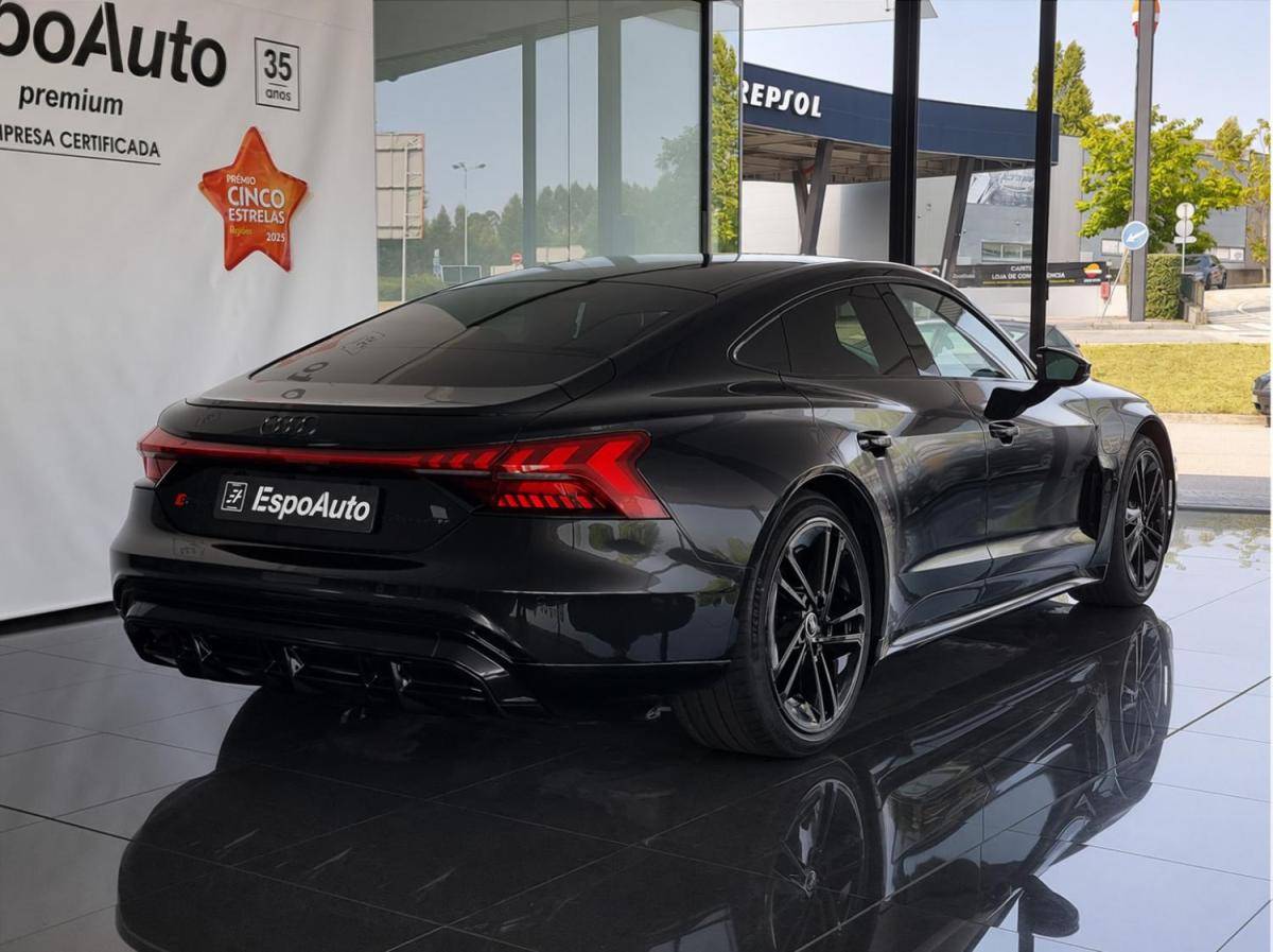 audi-e-tron-gt-2023-eletrico-0cc