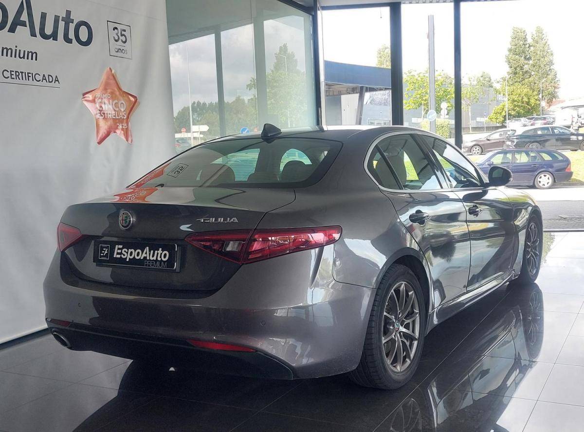alfa-romeo-giulia-2017-diesel-2143cc