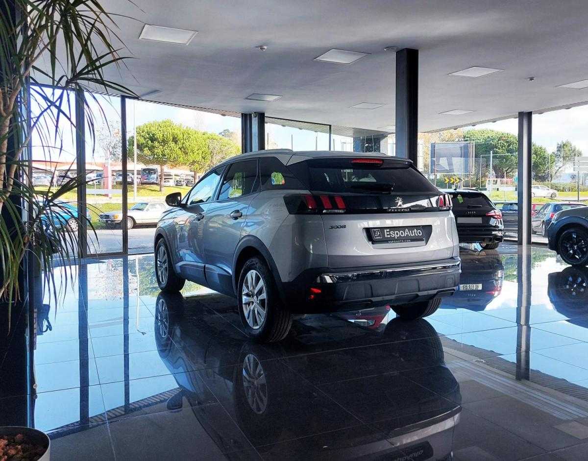 peugeot-3008-2018-diesel-1499cc