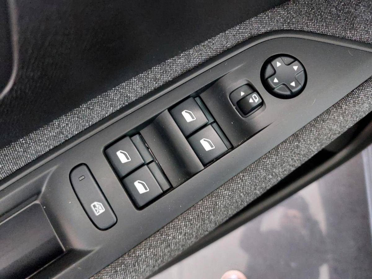 peugeot-3008-2018-diesel-1499cc