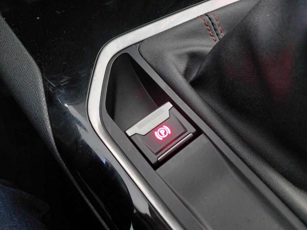 peugeot-3008-2018-diesel-1499cc