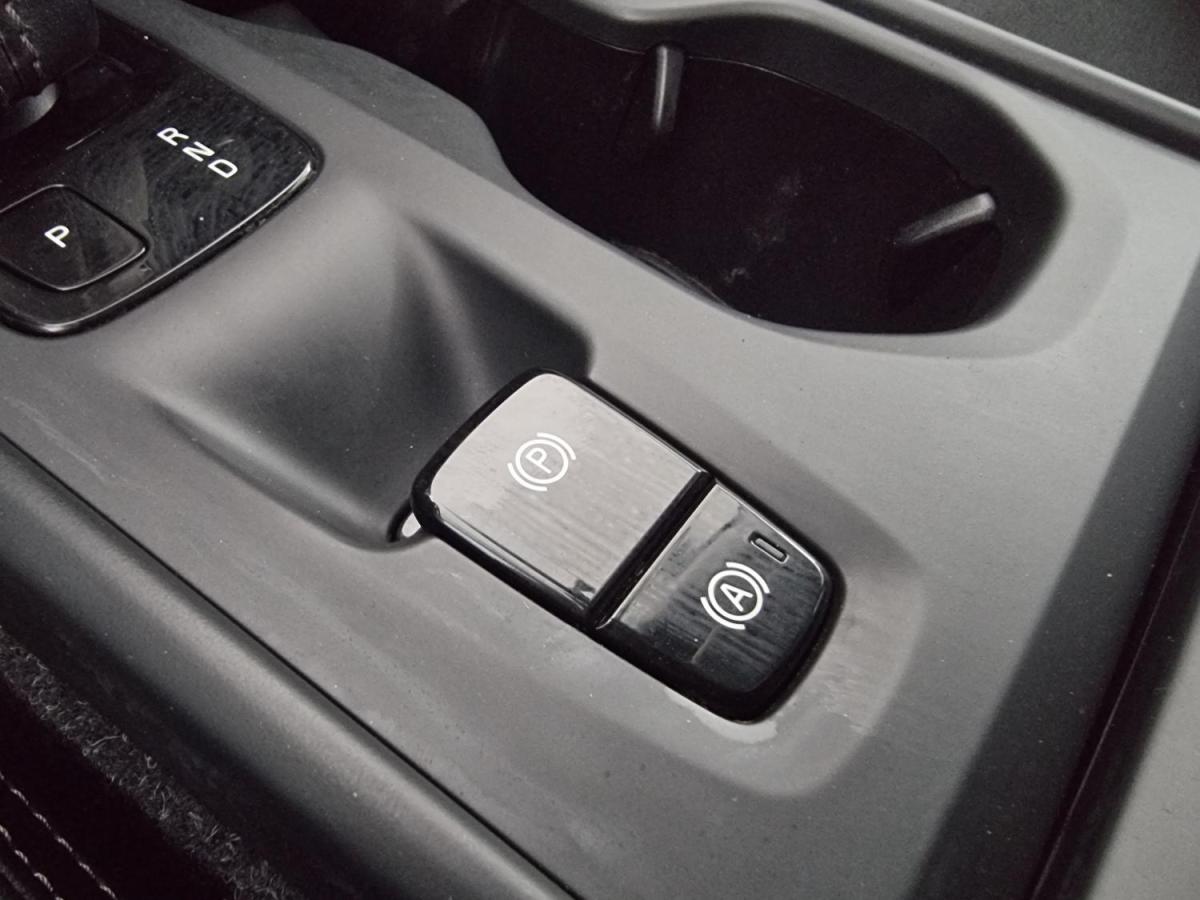 volvo-xc40-2019-diesel-1969cc