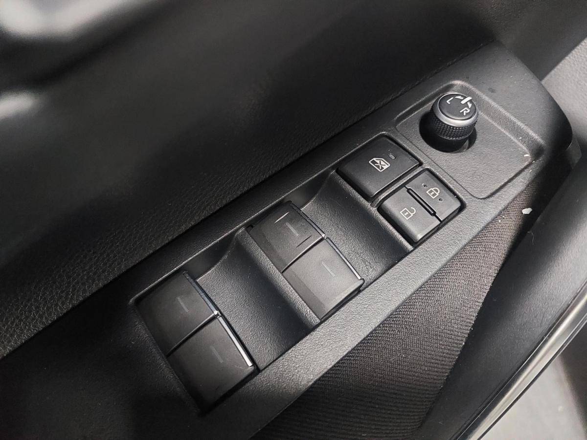 toyota-corolla-2021-hibrido-a-gasolina-1798cc