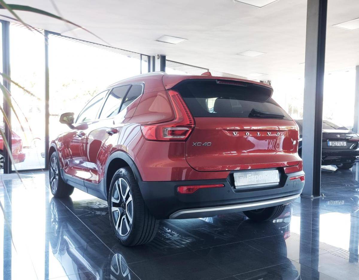 volvo-xc40-2022-hibrido-a-gasolina-1477cc