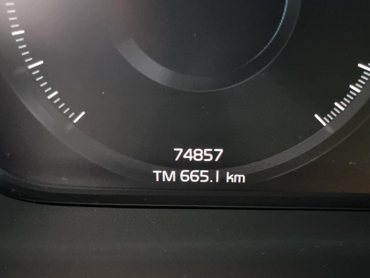 volvo-xc40-2022-hibrido-a-gasolina-1477cc
