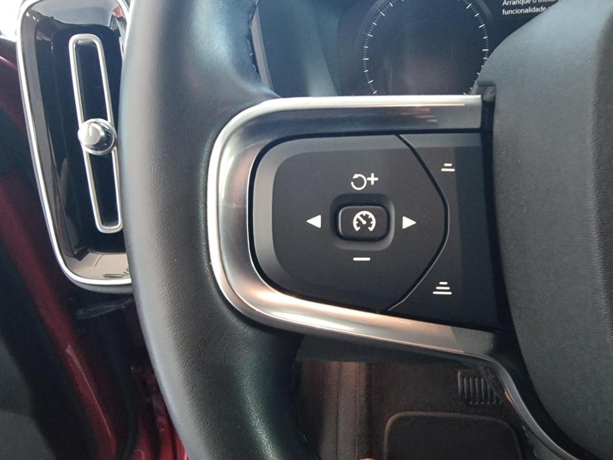 volvo-xc40-2022-hibrido-a-gasolina-1477cc