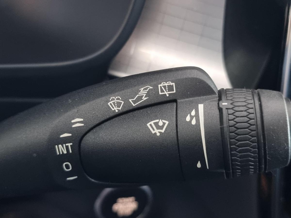 volvo-xc40-2022-hibrido-a-gasolina-1477cc