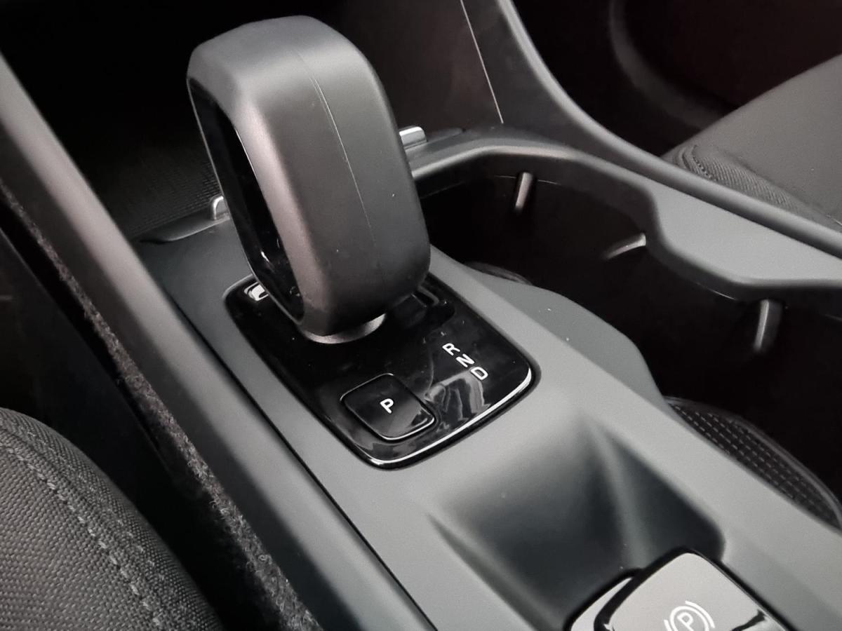 volvo-xc40-2022-hibrido-a-gasolina-1477cc