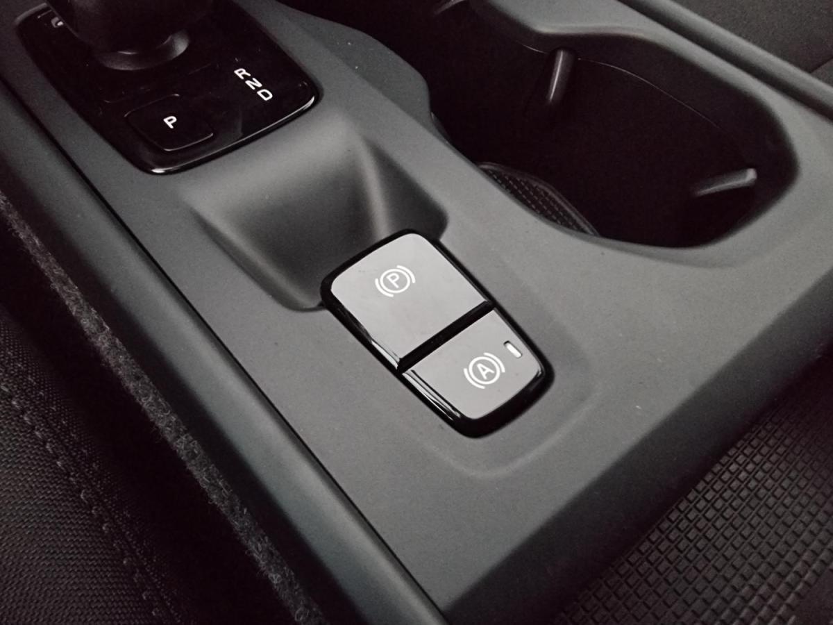 volvo-xc40-2022-hibrido-a-gasolina-1477cc