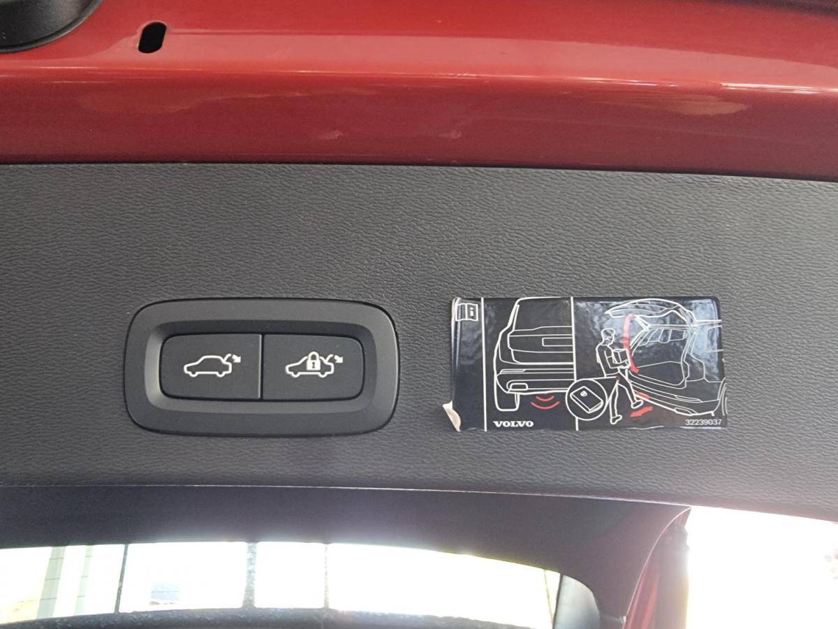 volvo-xc40-2022-hibrido-a-gasolina-1477cc