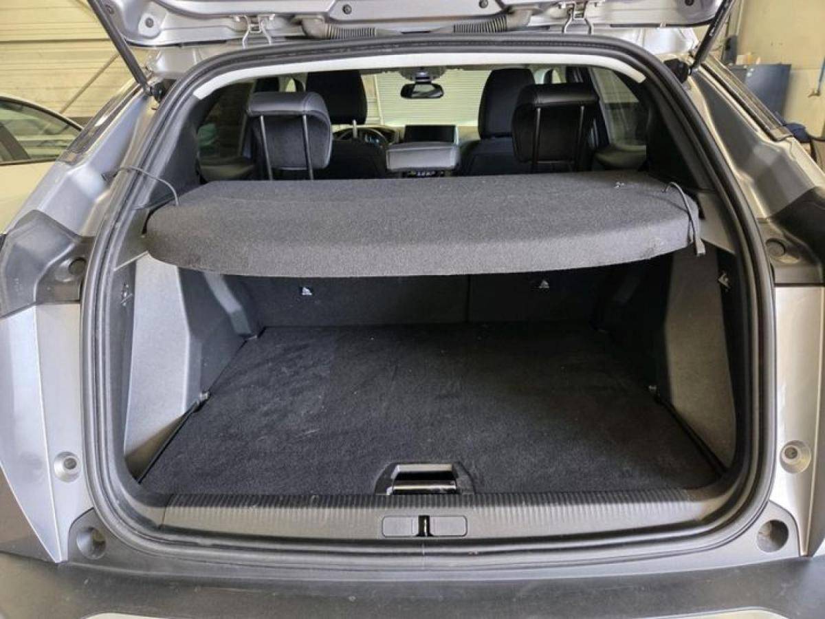 peugeot-e-2008-2021-eletrico-0cc