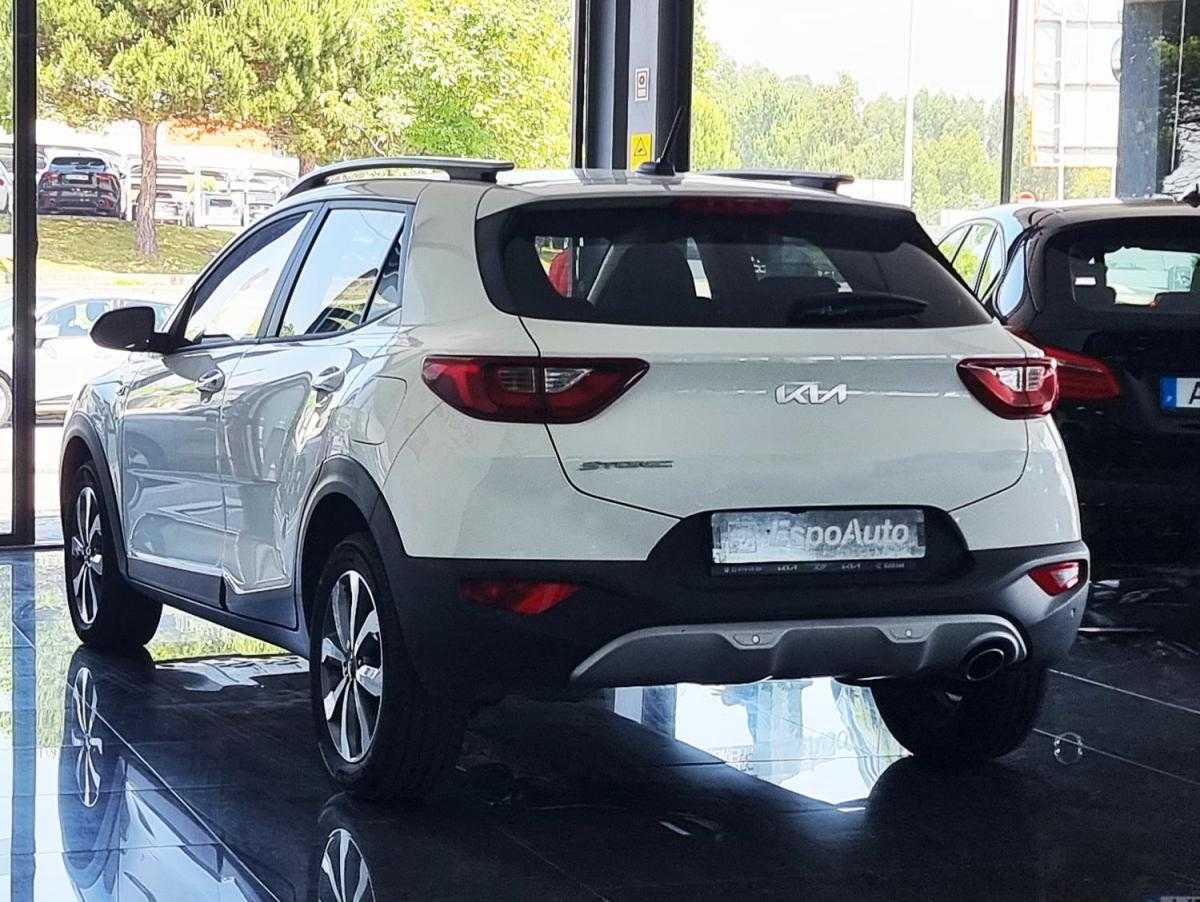 kia-stonic-2022-gasolina-1197cc