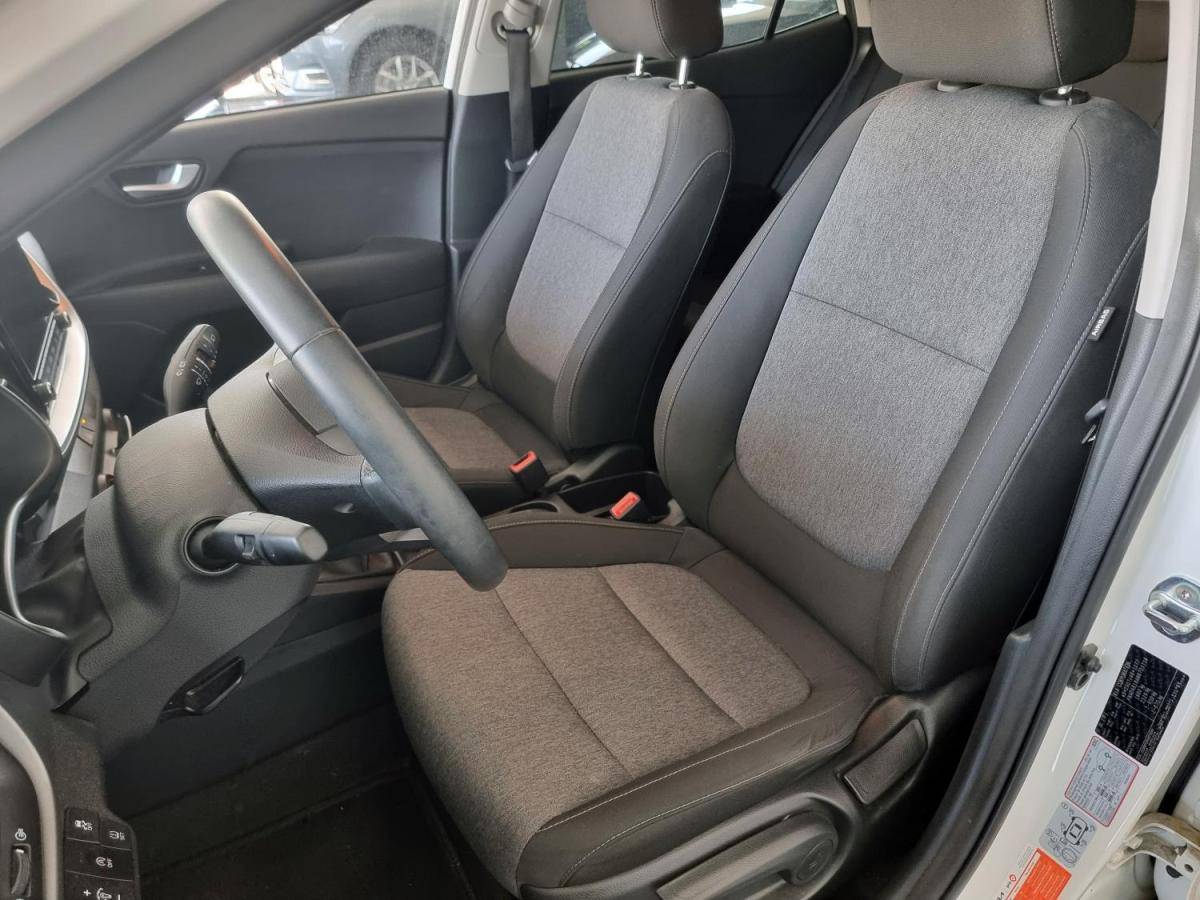 kia-stonic-2022-gasolina-1197cc