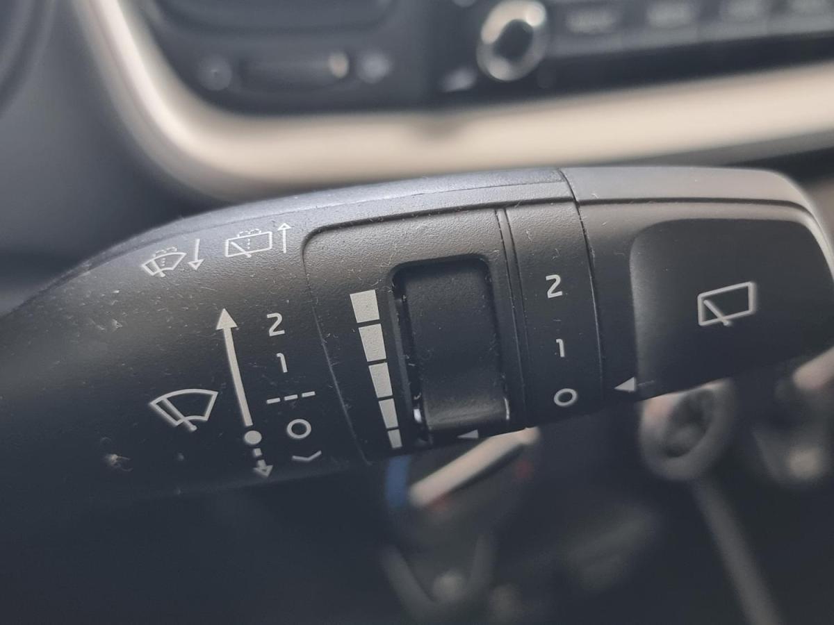 kia-stonic-2022-gasolina-1197cc