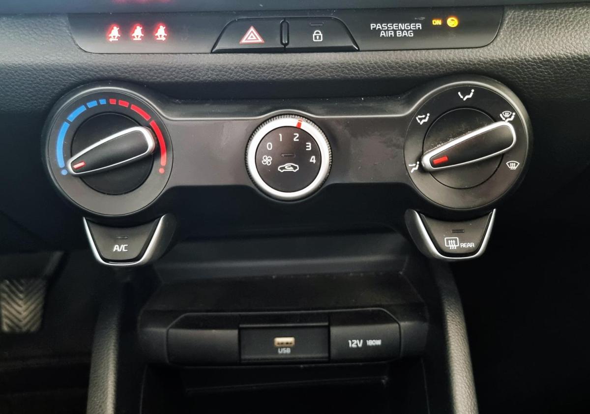 kia-stonic-2022-gasolina-1197cc