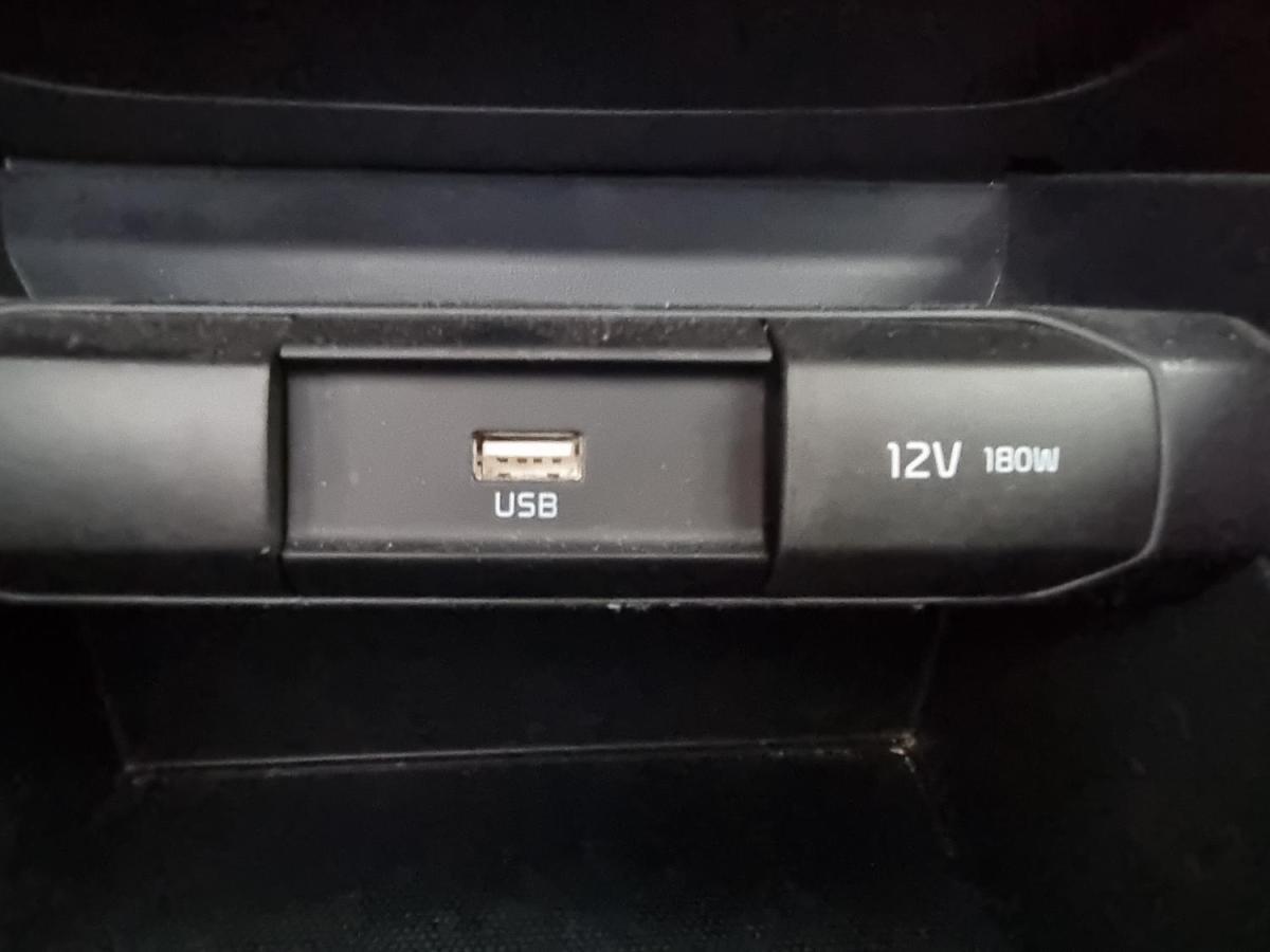 kia-stonic-2022-gasolina-1197cc