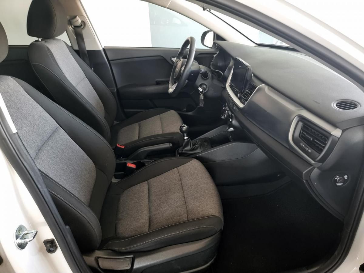 kia-stonic-2022-gasolina-1197cc
