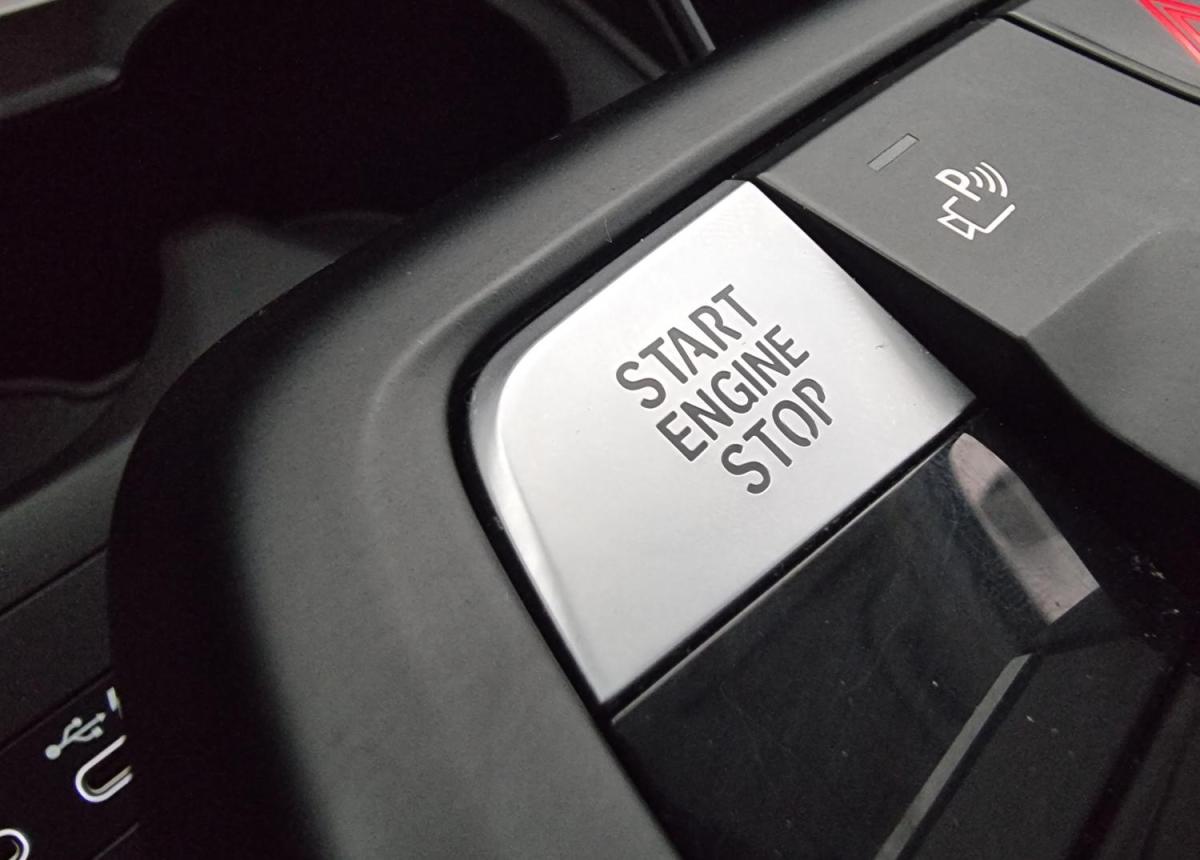 bmw-serie-2-2023-hibrido-a-gasolina-1499cc