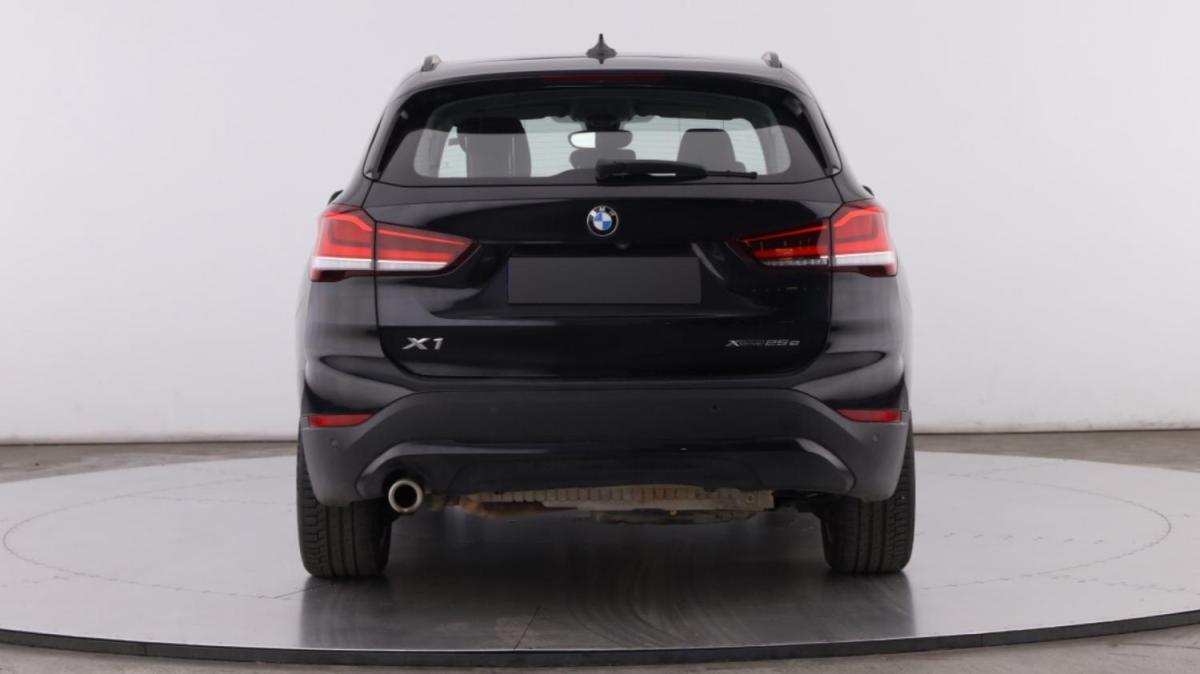 bmw-x1-2020-hibrido-a-gasolina-1499cc