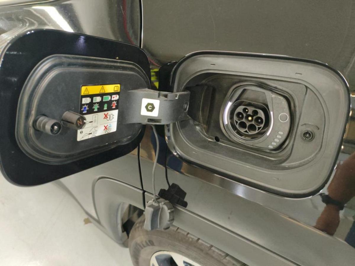 jeep-compass-2023-hibrido-a-gasolina-1332cc