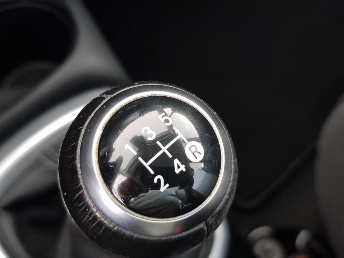 toyota-yaris-2019-gasolina-998cc