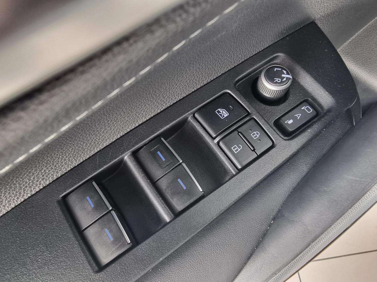 toyota-corolla-2022-hibrido-a-gasolina-1798cc