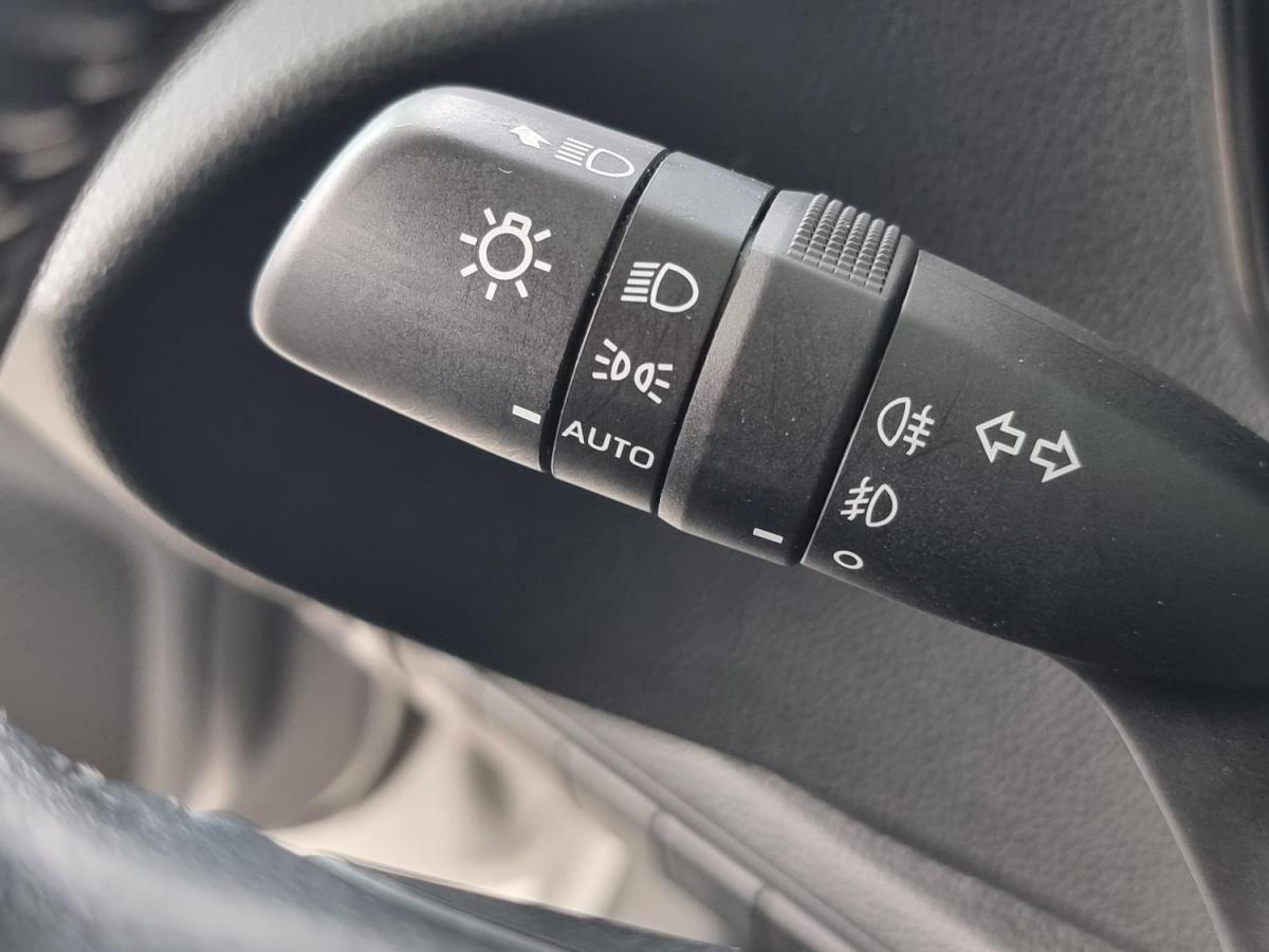 toyota-corolla-2022-hibrido-a-gasolina-1798cc