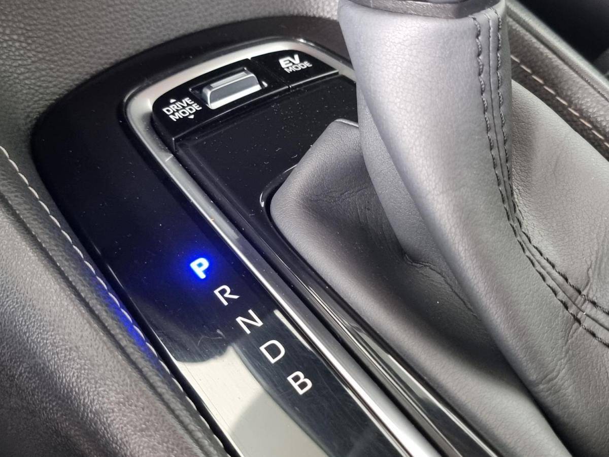 toyota-corolla-2022-hibrido-a-gasolina-1798cc